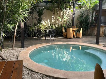 Casa la roca 3, family room, A/C, wifi, with minibar and pool access