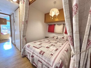 WiFi - 3rd floor, view open, balcony, ski locker, 29m², Praz sur Arly (Praz-sur-Arly)