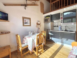 Refrigerador, microondas, horno, lavavajillas