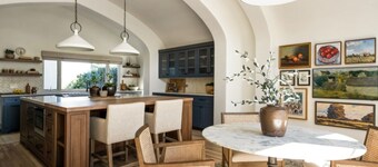 Spacious Spanish Family Home - Zoo, Old Town, Beaches, Downtown and Attractions