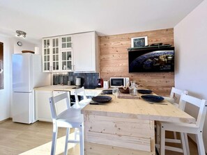 Refrigerador, microondas, horno y lavavajillas 
