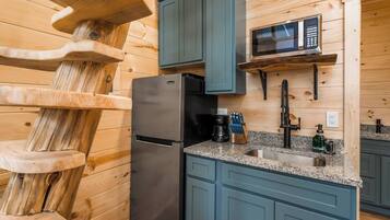 Fridge, microwave, coffee/tea maker, toaster