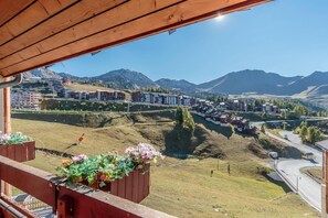 Property grounds - 20m from resort center, 6th floor, balcony, tv, ski locker, 39m², La Plagne (La Plagne)