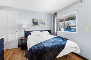 Dobbeltrom – comfort | Skrivebord for bærbar PC og wi-fi (inkludert)