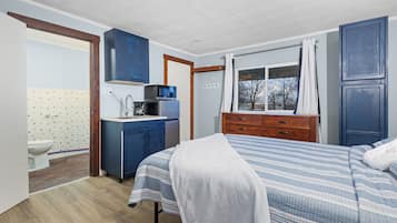 Deluxe Double Room | Laptop workspace, free WiFi