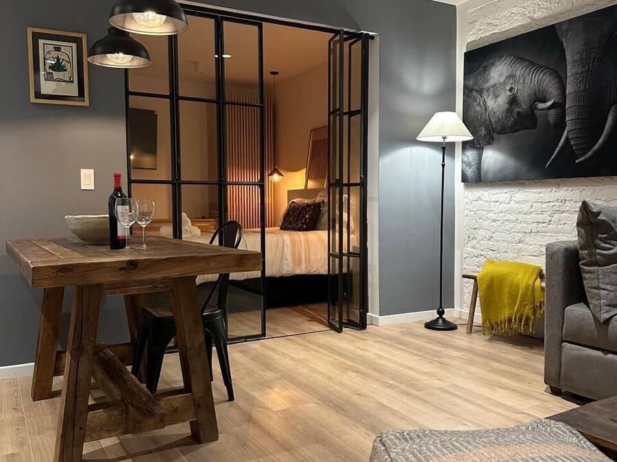 Junior Apartment | Living area | Flat-screen TV