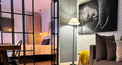 Bright & sweet unit in middle Polanco