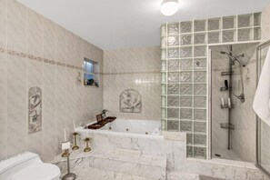 Hair dryer, towels - Large Oceanfront Private Oasis perfect for a Wedding, Family or Corporate Event (Key Largo)