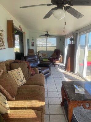 Smart-tv en een stereo