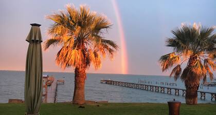 Charming 2-bedroom house with WiFi, AC in welcoming Port Lavaca
