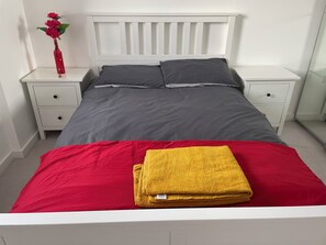 2 bedrooms, iron/ironing board, WiFi, bed sheets