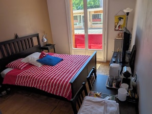 1 quarto, ferros/tábuas de passar roupa, Wi-Fi, roupa de cama