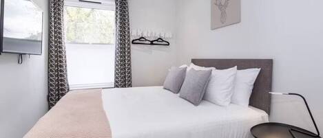 1 bedroom, iron/ironing board, free WiFi, bed sheets