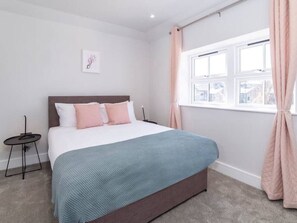 2 Schlafzimmer, Bügeleisen/Bügelbrett, kostenloses WLAN, Bettwäsche