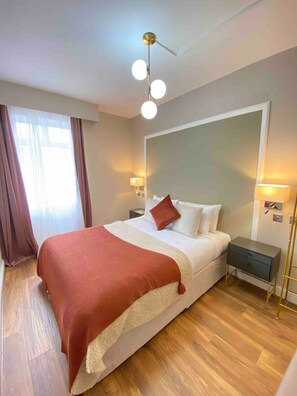 2 chambres, fer et planche à repasser, accès Internet, draps fournis