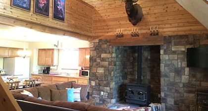 Zion & Bryce Family Cabin With Wifi, AC, Hiking Trails In Secluded Pine Forrest