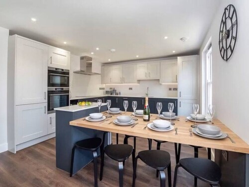 The Old Hotel - Printers Devil