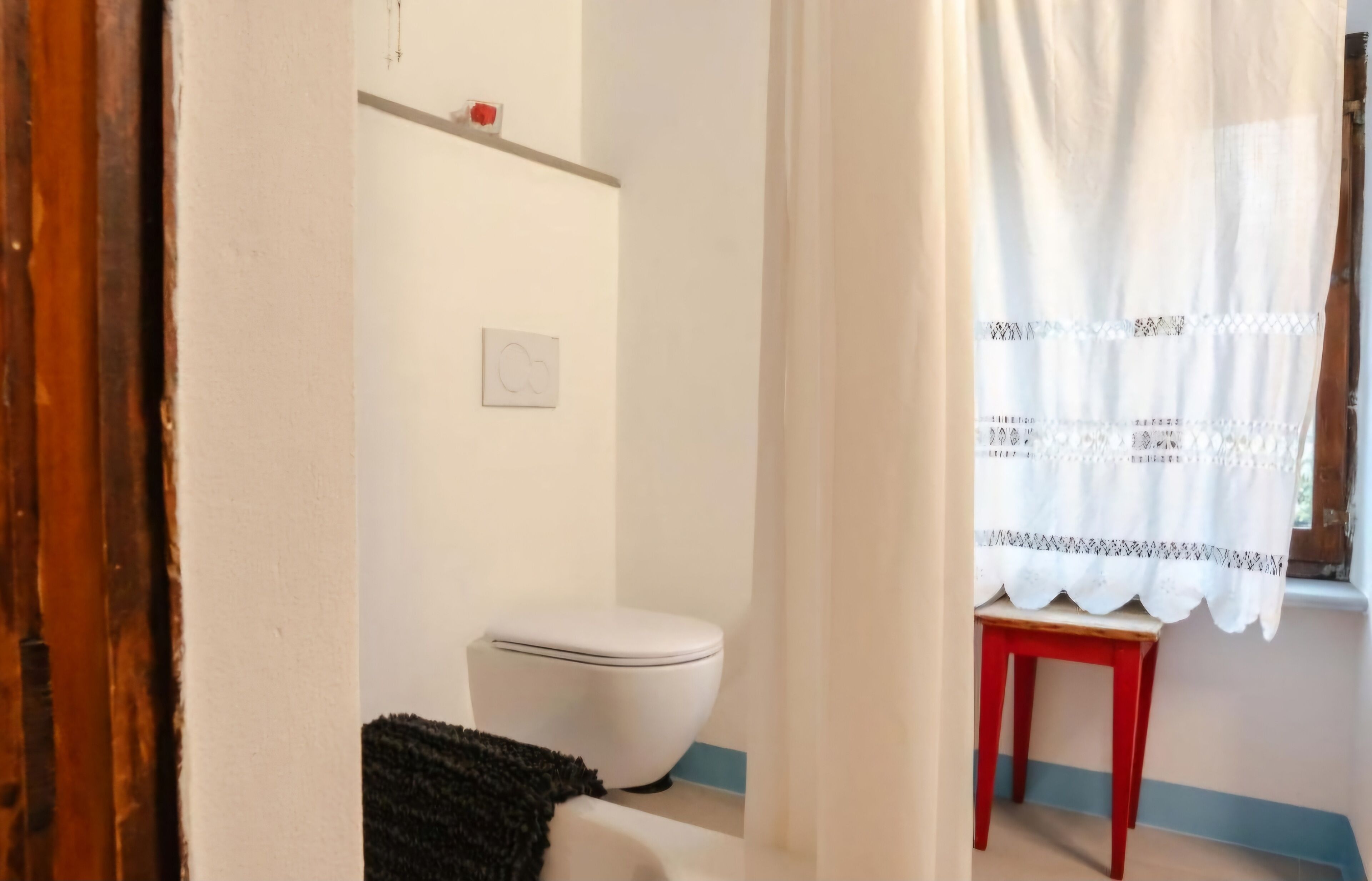 ヘアドライヤー、ビデ、タオル、石鹸