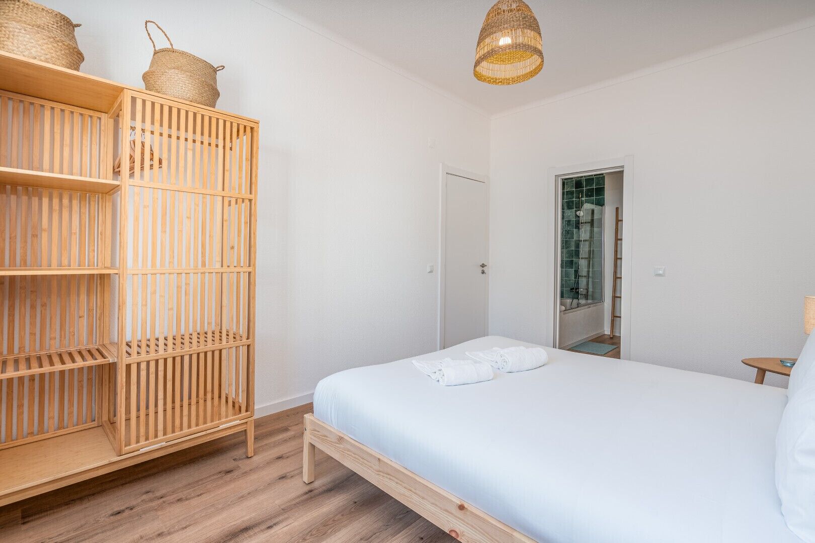 2 Schlafzimmer, Schreibtisch, Bügeleisen/Bügelbrett, kostenloses WLAN