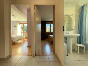 3 bedrooms, WiFi