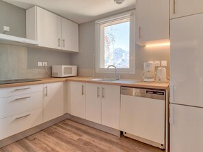 Réfrigérateur, micro-ondes, four, lave-vaisselle