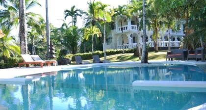 Villa Quebrada Estate