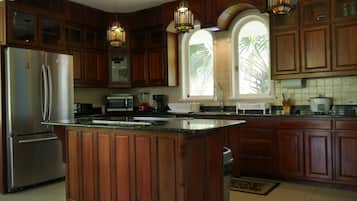 Design Villa, Multiple Bedrooms | Private kitchen