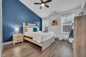 2 chambres, fer et planche à repasser, Wi-Fi, draps fournis