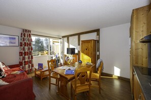 Dining - Fitness, swimming pool, balcony, parking, tv, 45-50m², Autrans-Méaudre en Vercors (Autrans-Méaudre en Vercors)