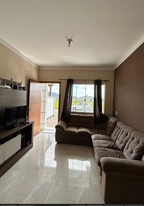 Living area - PDG Family House The house is fully furnished (Tijucas)