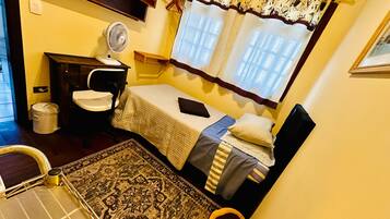Comfort Single Room | Minibar, desk, laptop workspace, free WiFi