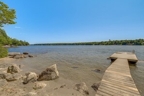 Beach nearby - Dock, Beach, Views: Rustic Green Lake Cottage (Dedham)