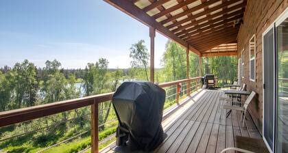 Kenai River Views & Access: Soldotna Apartment!