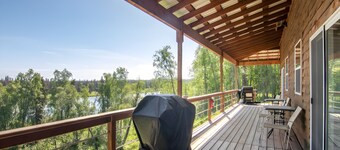 Kenai River Views & Access: Soldotna Apartment!