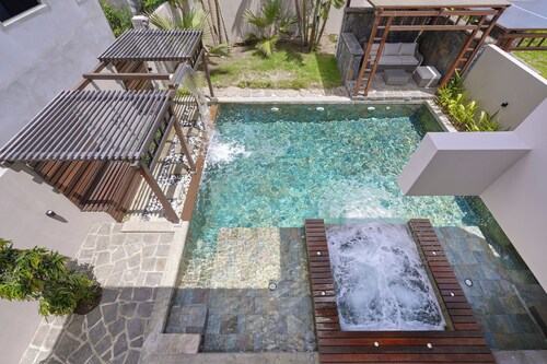 Villa Harmony, 3 bedrooms, jacuzzi at Grand Baie