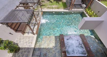 Villa Harmony, 3 bedrooms, jacuzzi at Grand Baie