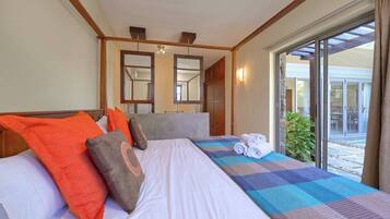 3 chambres, fer et planche à repasser, accès Internet, draps fournis