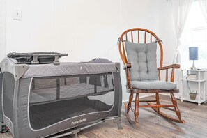 Casa | 5 dormitorios, ropa de cama hipoalergénica, caja fuerte y escritorio