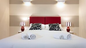 Habitación Deluxe doble, 1 cama doble | Sábanas de algodón egipcio, ropa de cama de alta calidad, wifi gratis