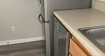 Charming apartment in welcoming Cameron with AC
