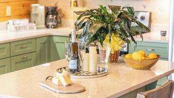 Family Cabin, Lake View | Private kitchen | Full-sized fridge, microwave, oven, stovetop
