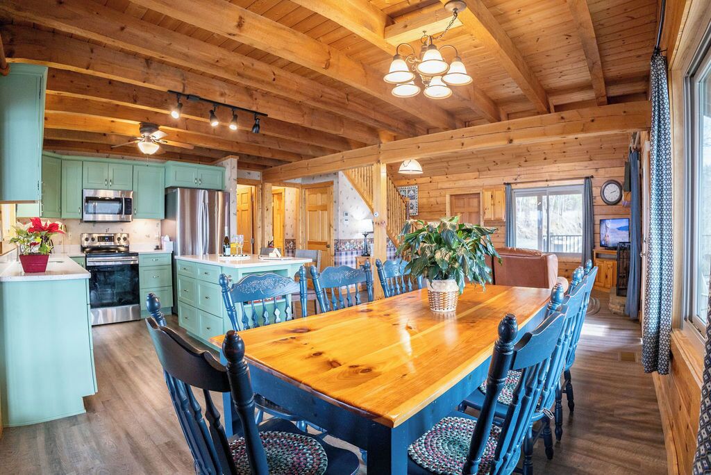 Family Cabin, Lake View | Living area | Flat-screen TV