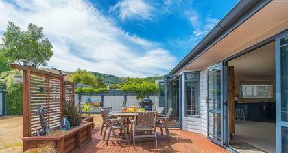 On Par in Kinloch - family, golf & lake