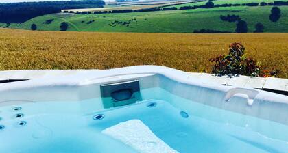 Beautiful, luxury 5* rural retreat, private hot tub, exceptional views.