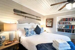 3 bedrooms, desk, iron/ironing board, WiFi