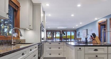 Spacious 5-bedroom lakefront home on pristine Lower Narrows Pond in Winthrop