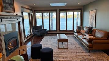 TV connectée, cheminée