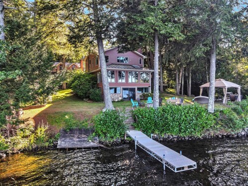 Spacious 5-bedroom lakefront home on pristine Lower Narrows Pond in Winthrop