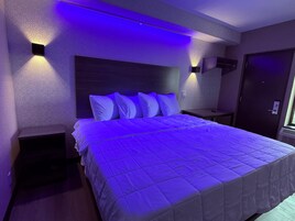 Deluxe Double Room | Desk, laptop workspace, free WiFi