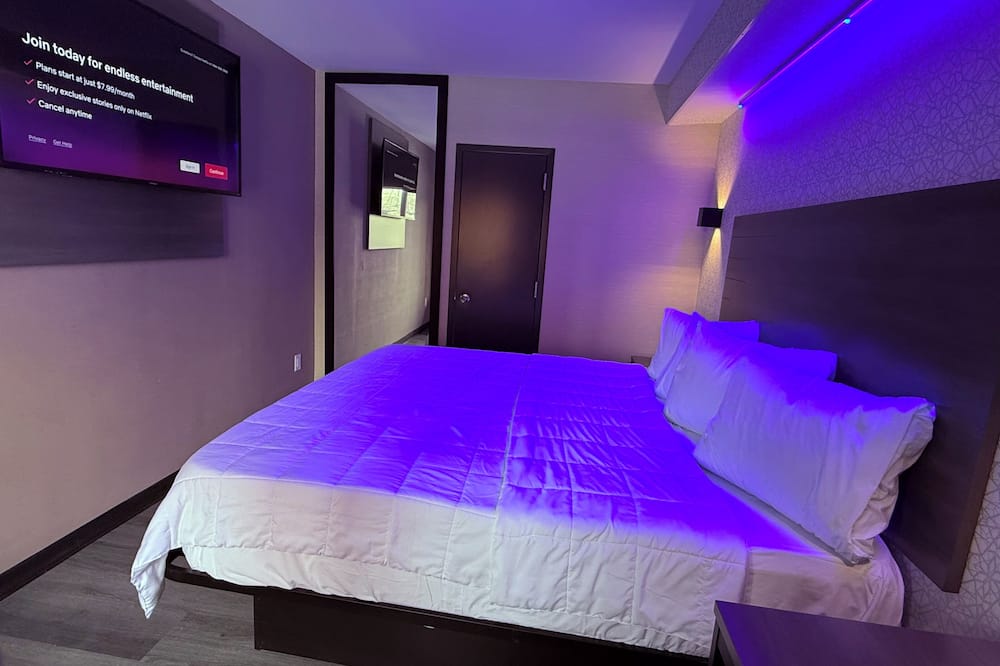 The Vine Hotel Bronx